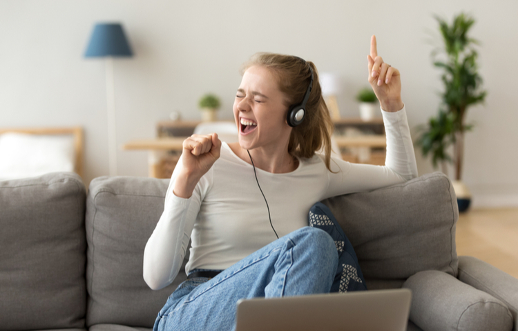 Evden çalışanlara ilaç gibi müzik listesi