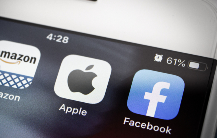 Apple ve Facebook arasındaki gerilim artıyor! Peki neden?