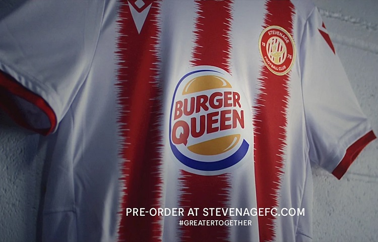 "Burger Queen" Stevenage ile tekrar sahalarda