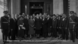 "Cumhuriyet, Cumhuriyet gibi yaşanmak ister"