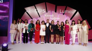 Philips Lumea herkesi “Kendi Işığını Yansıt”maya davet ediyor!